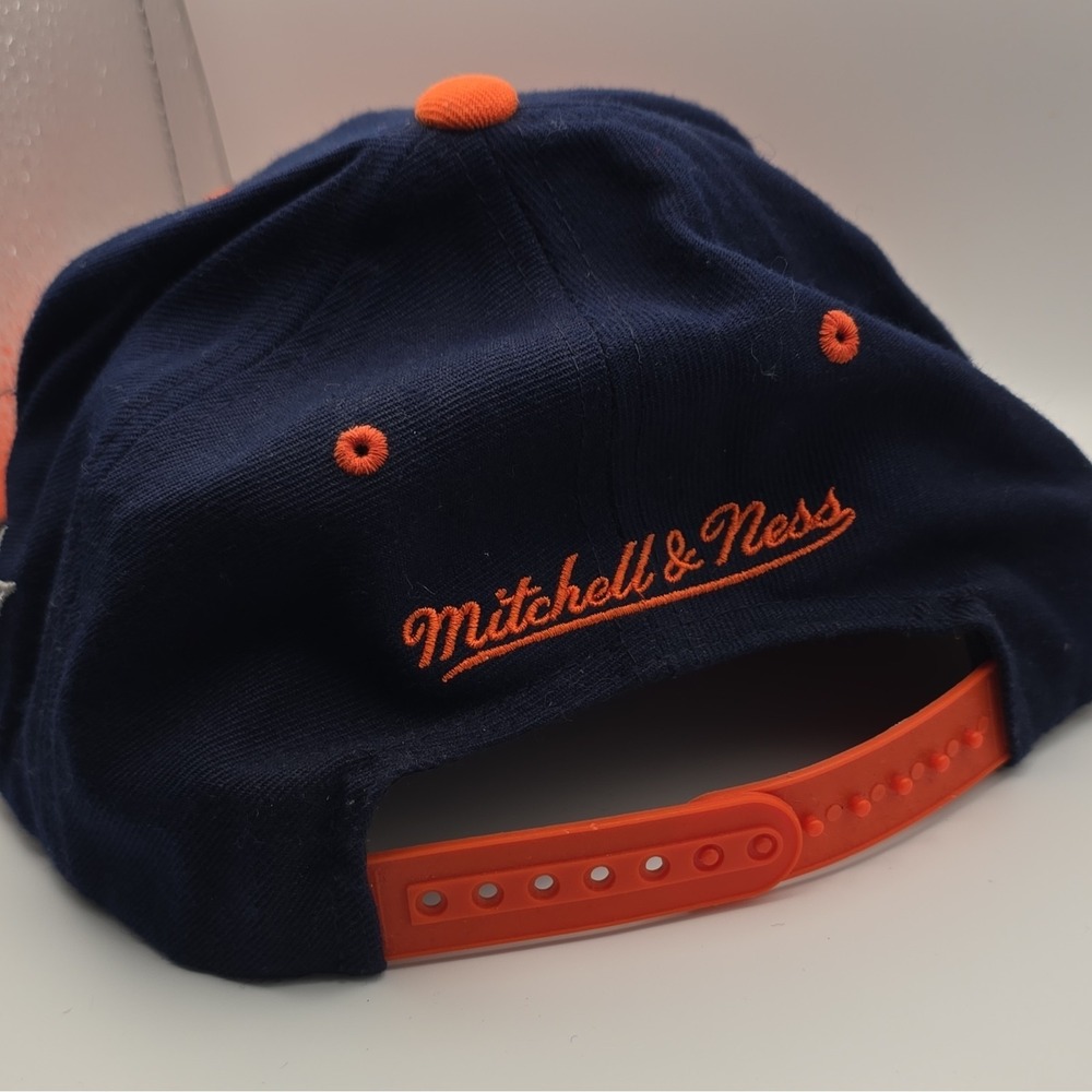 Mitchell & Ness NFL Vintage Collection Chicago Bears Navy/Orange Snapback Hat - Picture 3 of 6